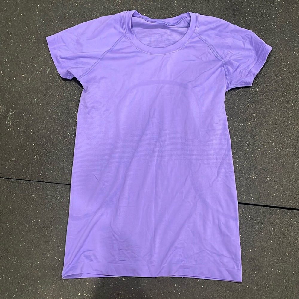 Lululemon swiftly t-shirt size 8